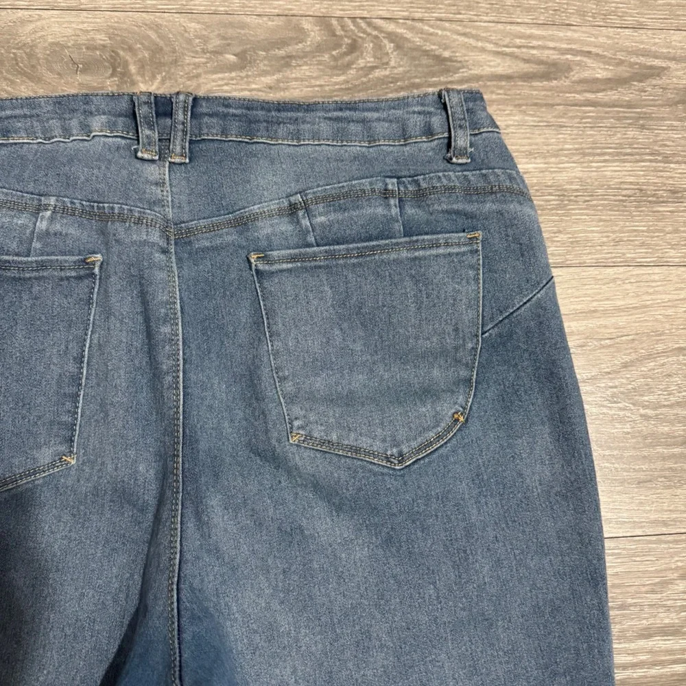 Hybrid & Company Womens Bermuda Sz 18‎ Blue Denim Shorts High Rise Stretch Curvy